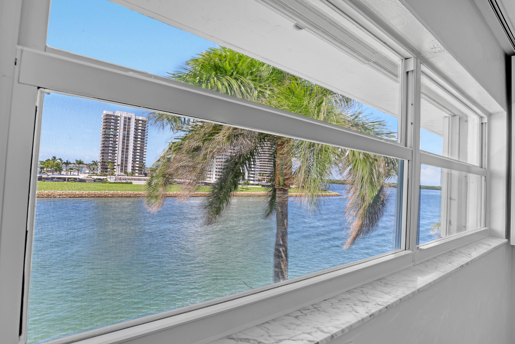 28 Yacht Club Drive - Photo 8