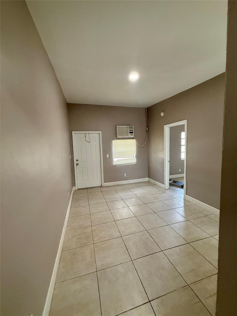 424 Nw 15th Terrace - Photo 2
