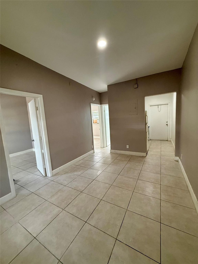 424 Nw 15th Terrace - Photo 1