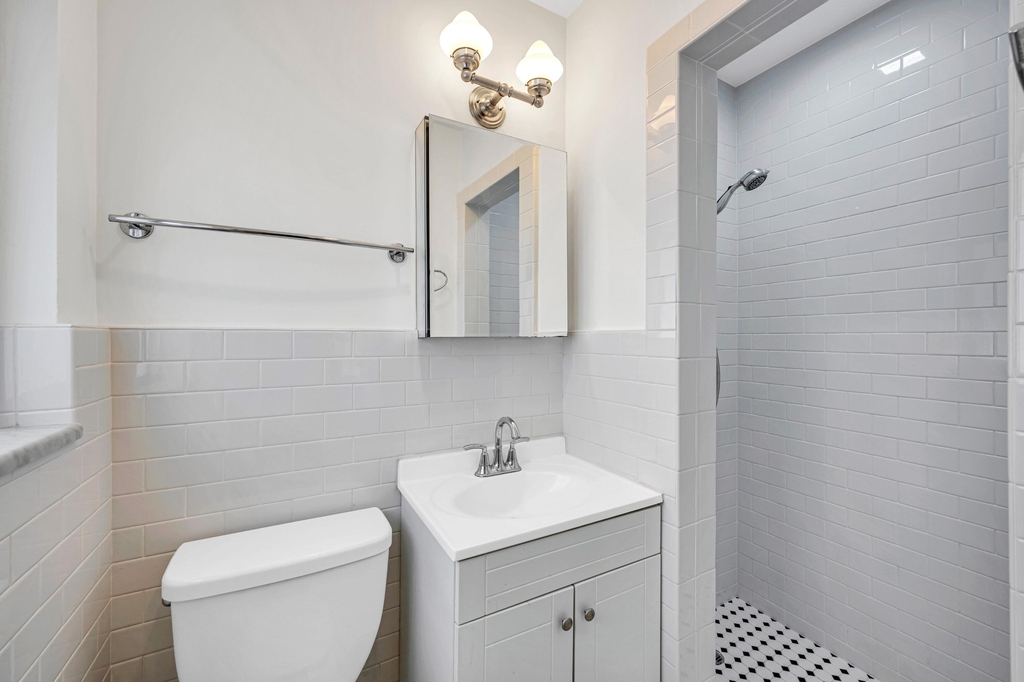 606 N Victoria Park Road N - Photo 13