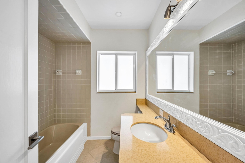 606 N Victoria Park Road N - Photo 16