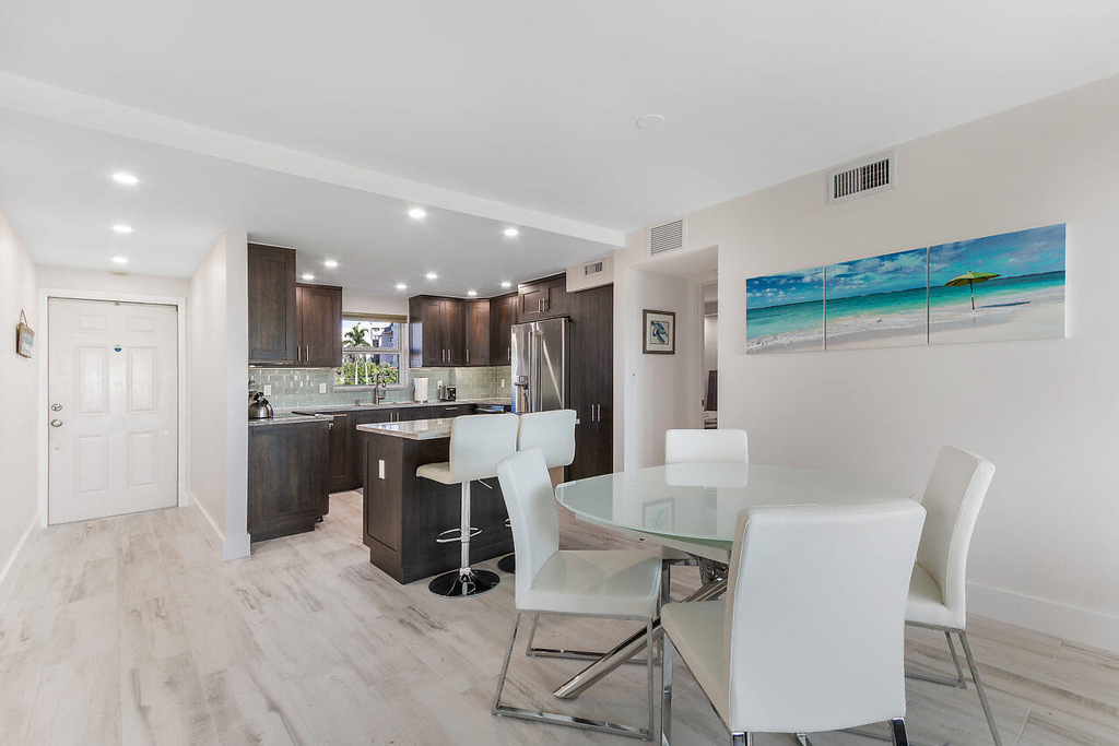 1160 Hillsboro Mile - Photo 5