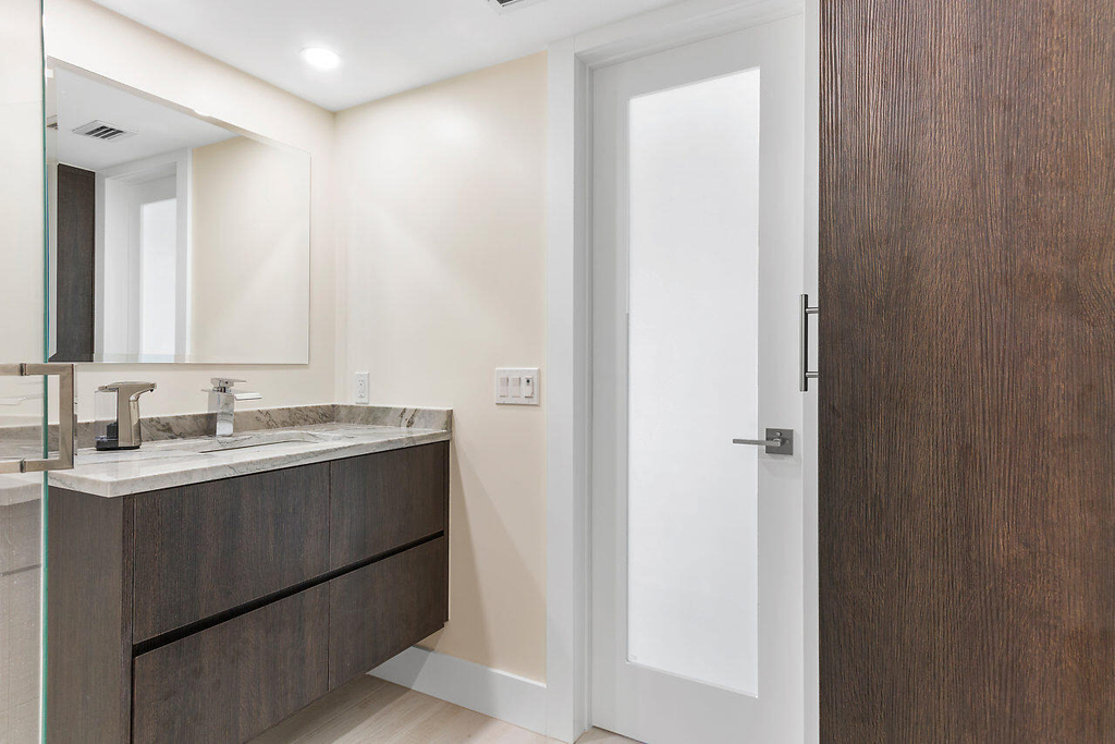 1160 Hillsboro Mile - Photo 17
