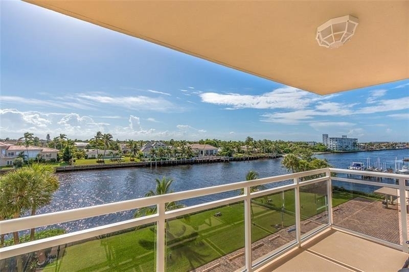 1160 Hillsboro Mile - Photo 1