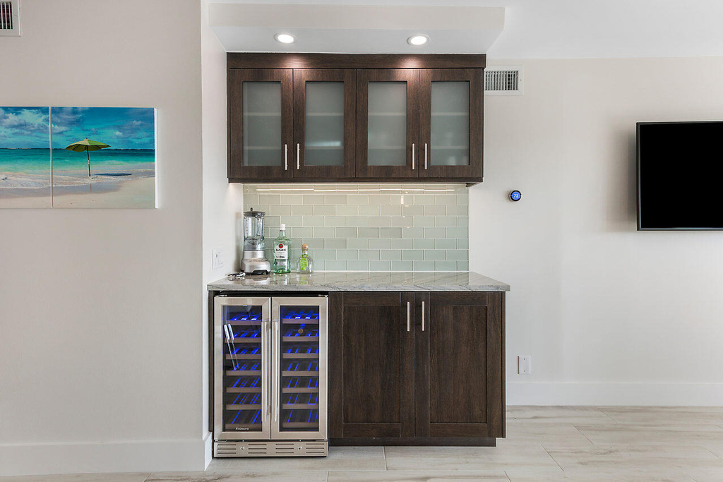 1160 Hillsboro Mile - Photo 9