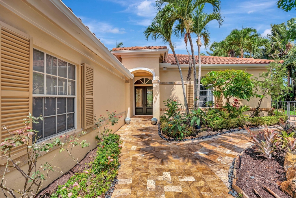 186 Golf Village Boulevard - Photo 0