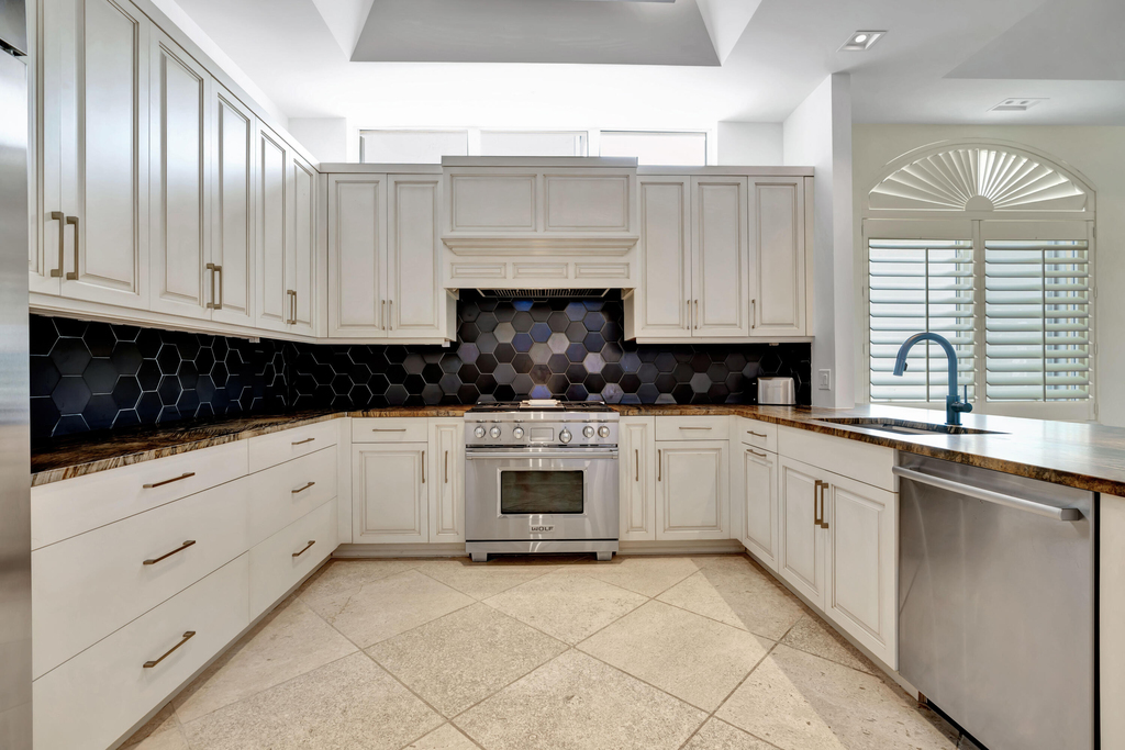 186 Golf Village Boulevard - Photo 17
