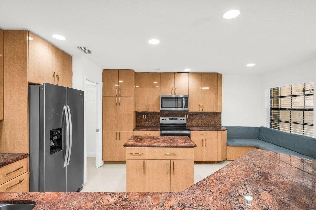 65 Centennial Court - Photo 3