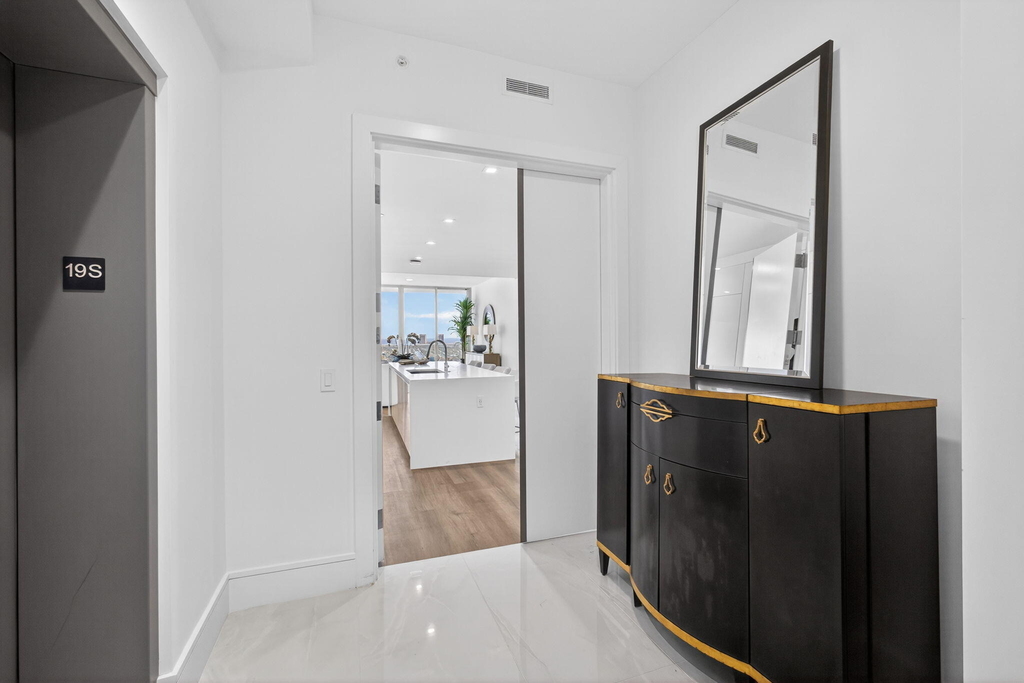 220 Lake Shore Drive - Photo 3