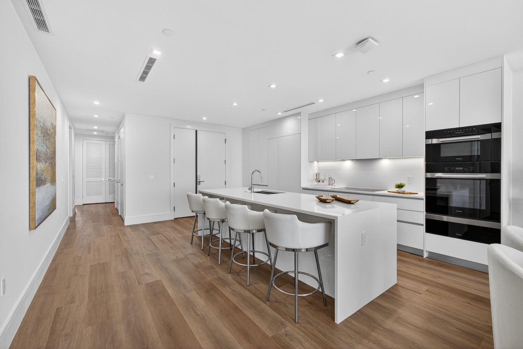 220 Lake Shore Drive - Photo 7