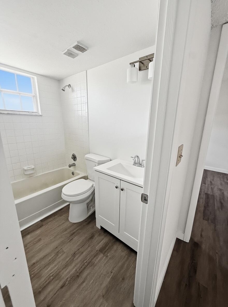 1516 Se Royal Green Circle - Photo 8