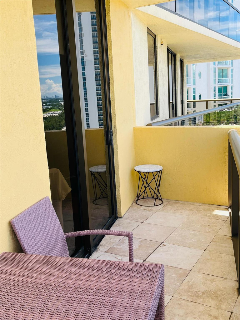 16275 Collins Avenue - Photo 14
