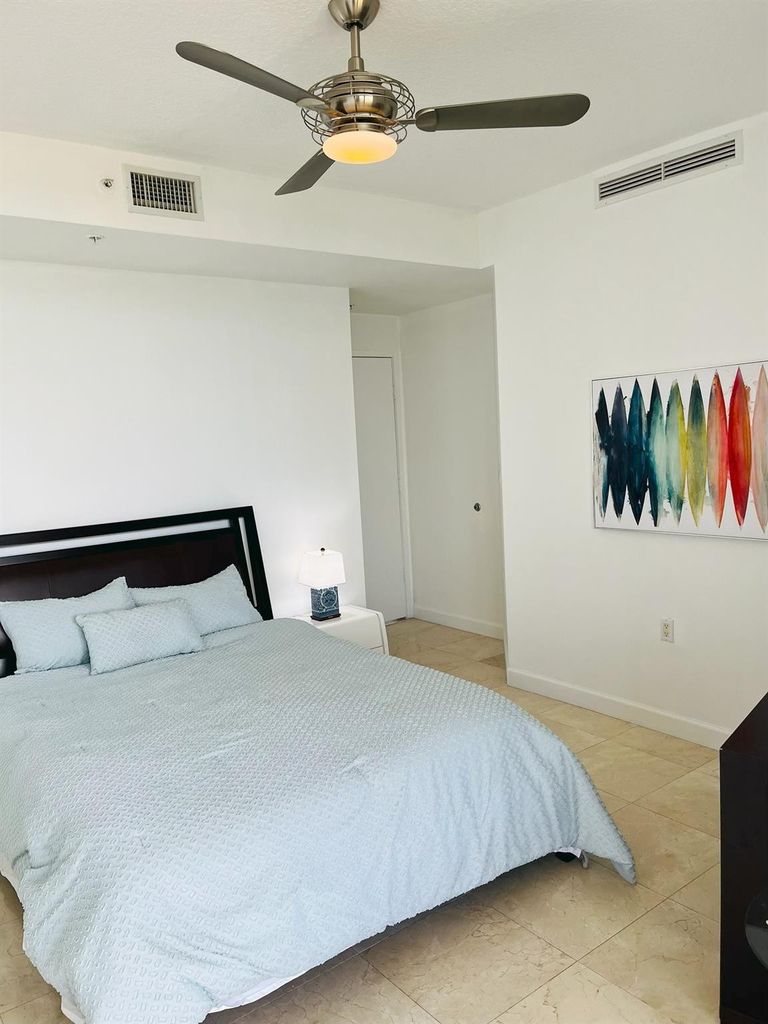 16275 Collins Avenue - Photo 10