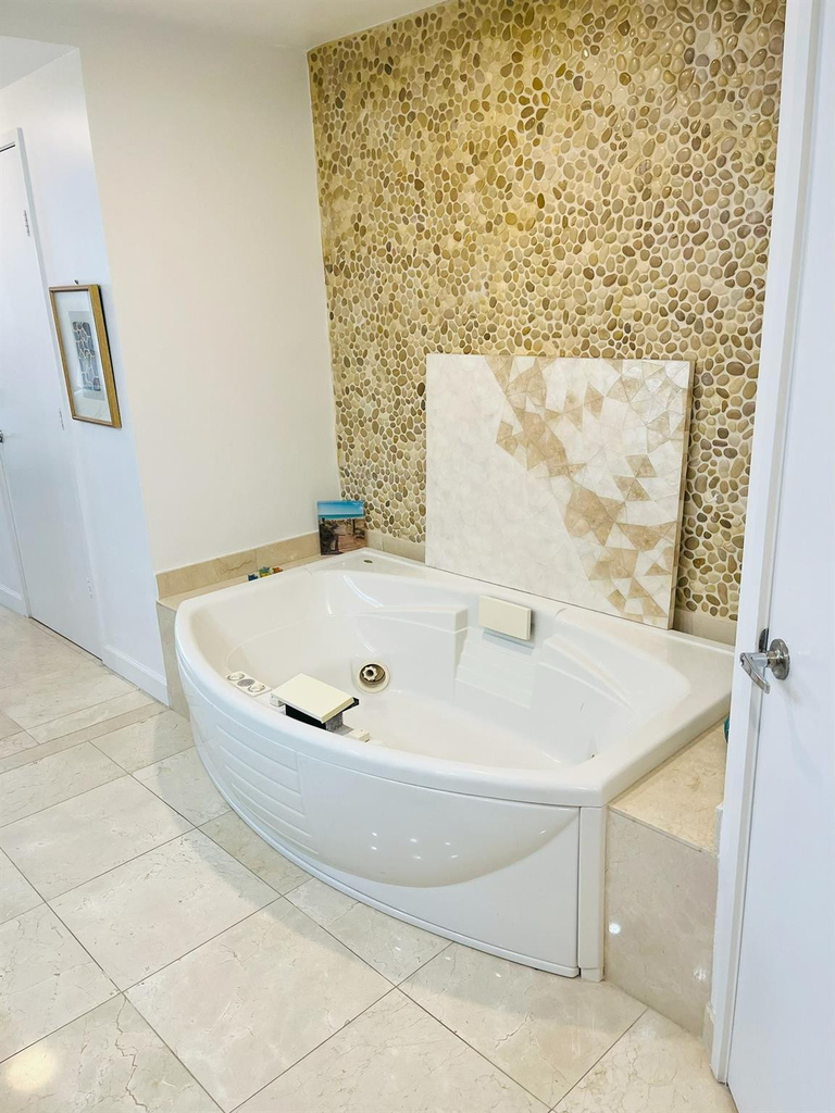 16275 Collins Avenue - Photo 12