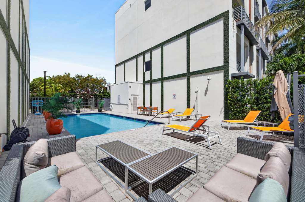 1044 Ne 18th Avenue - Photo 40