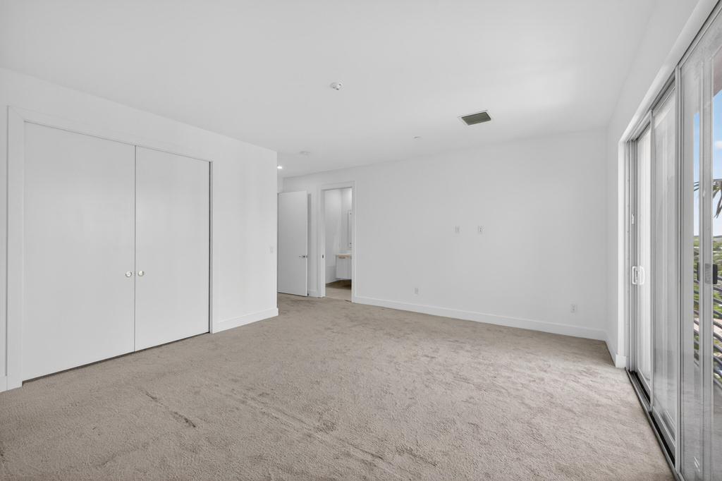 1044 Ne 18th Avenue - Photo 24