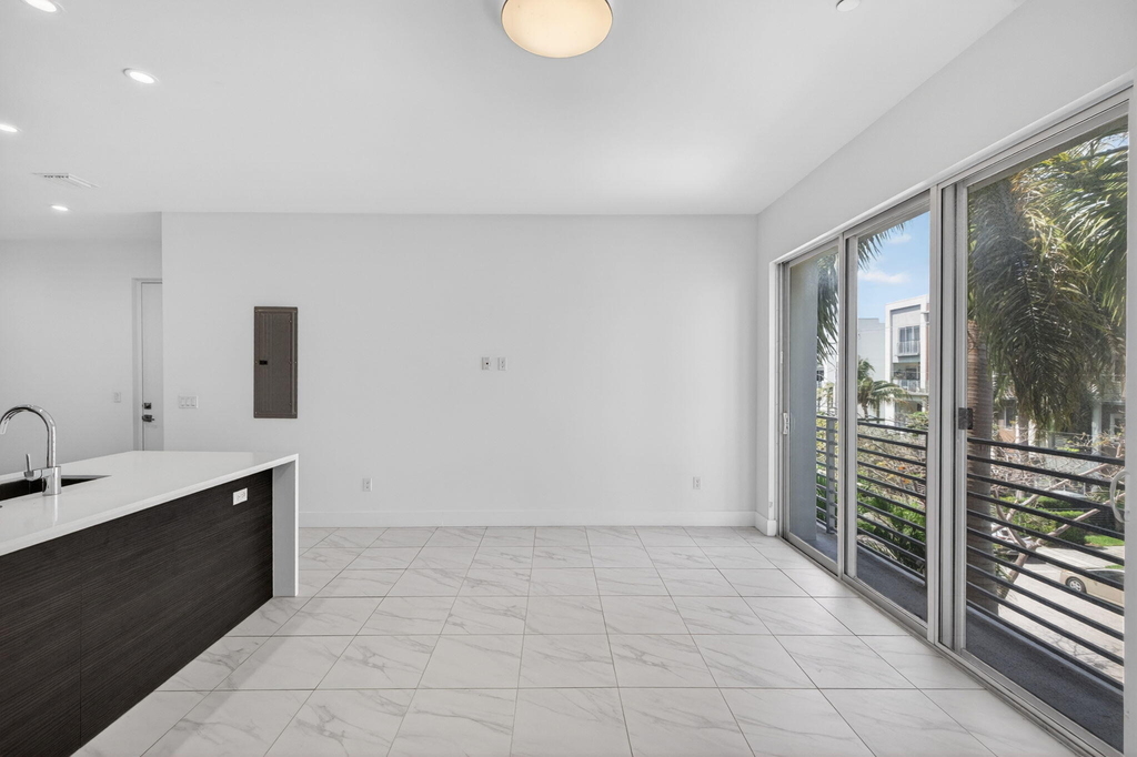 1044 Ne 18th Avenue - Photo 14