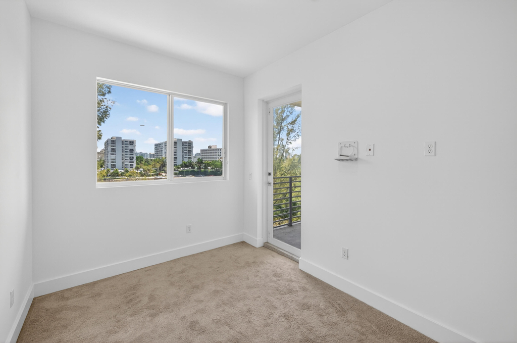 1044 Ne 18th Avenue - Photo 31
