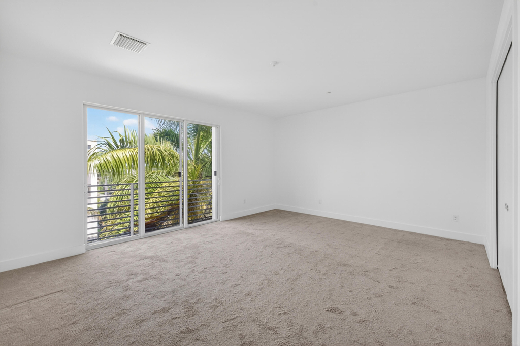 1044 Ne 18th Avenue - Photo 25