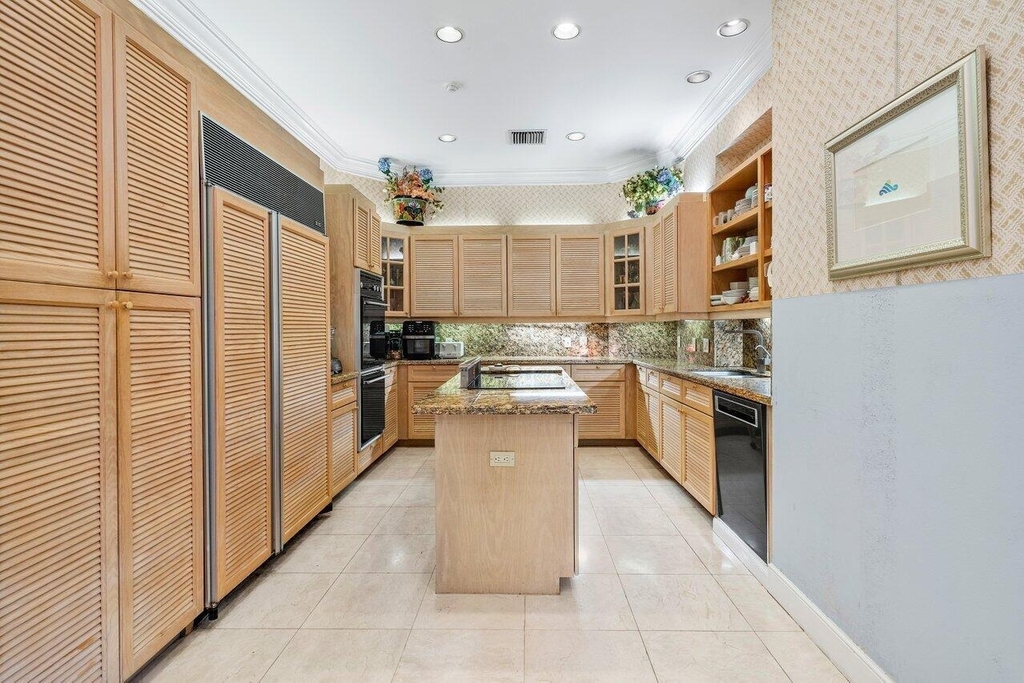 2540 Fairway Island Drive - Photo 12