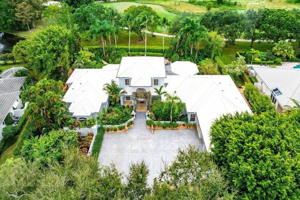 2540 Fairway Island Drive - Photo 35