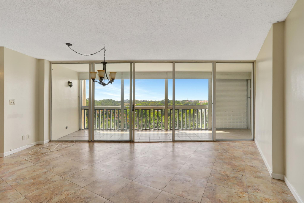 6921 Environ Boulevard - Photo 4
