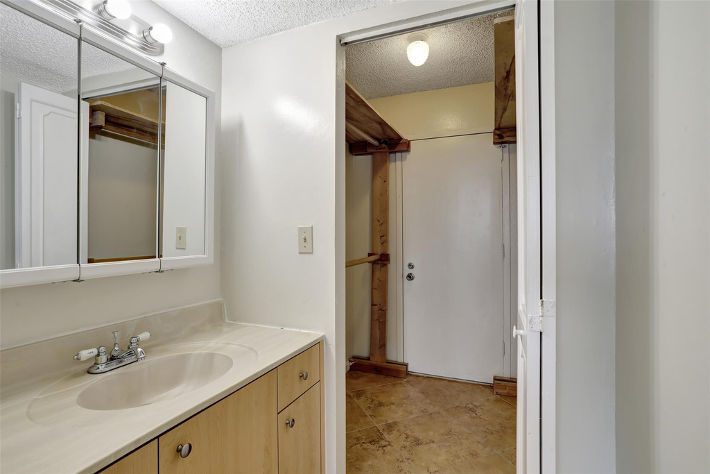 6921 Environ Boulevard - Photo 18