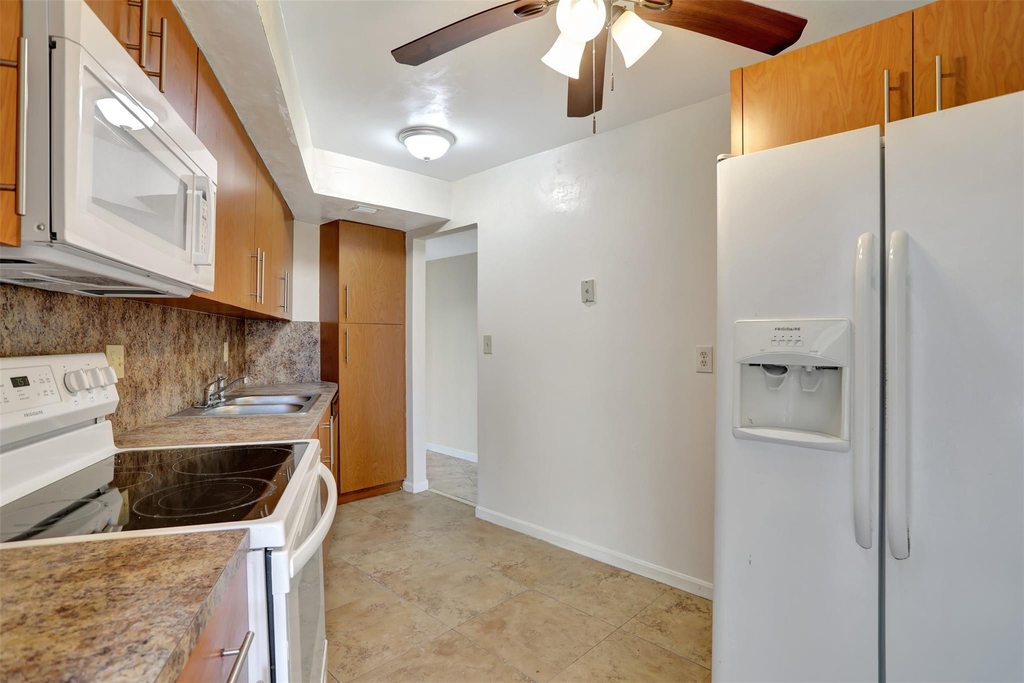 6921 Environ Boulevard - Photo 6
