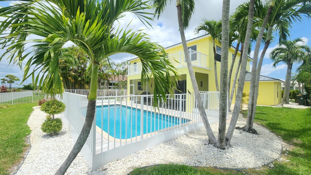 1851 Corsica Drive - Photo 3