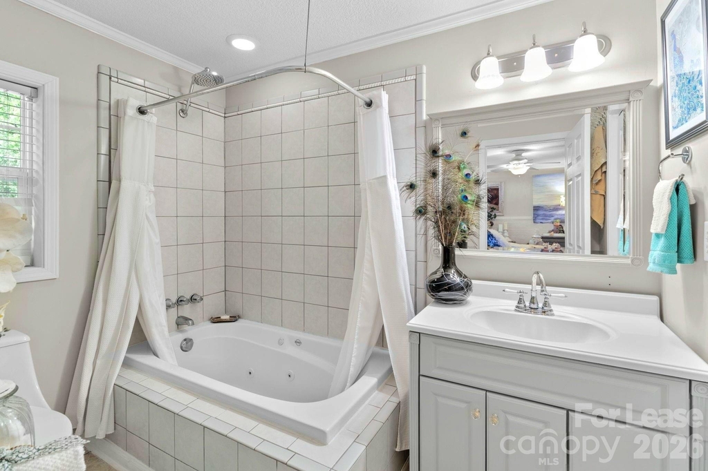 404 Moss Springs Road - Photo 2