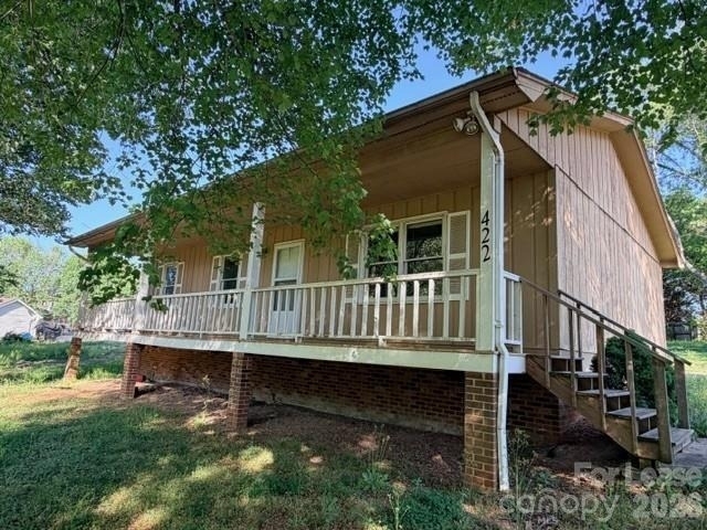 422 Greenlea Circle - Photo 0