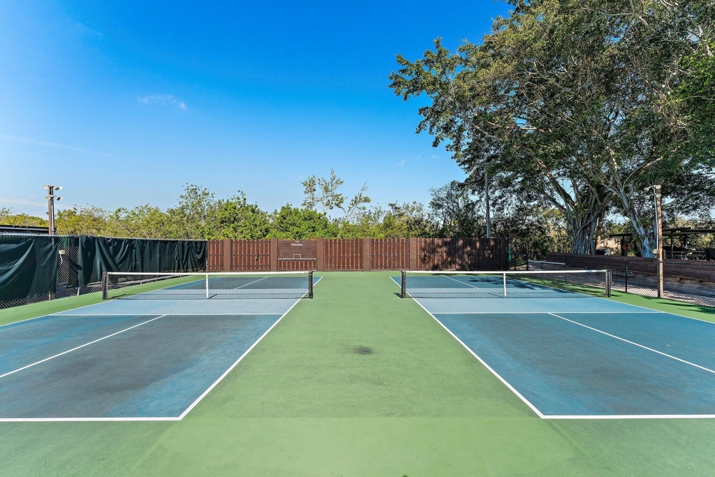 671 Sw South River Drive - Photo 48