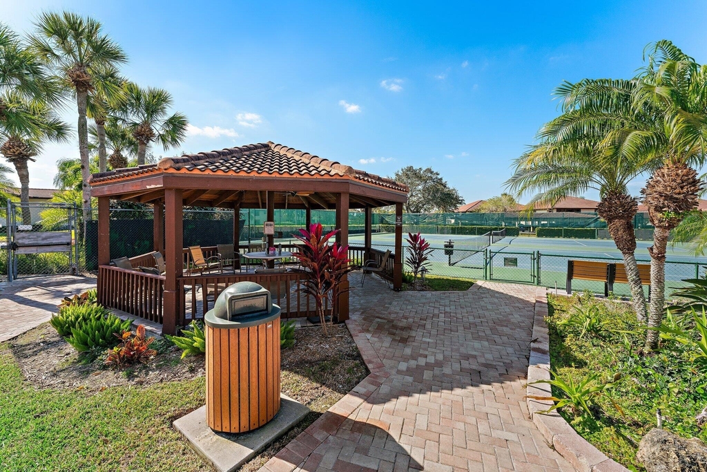 671 Sw South River Drive - Photo 45