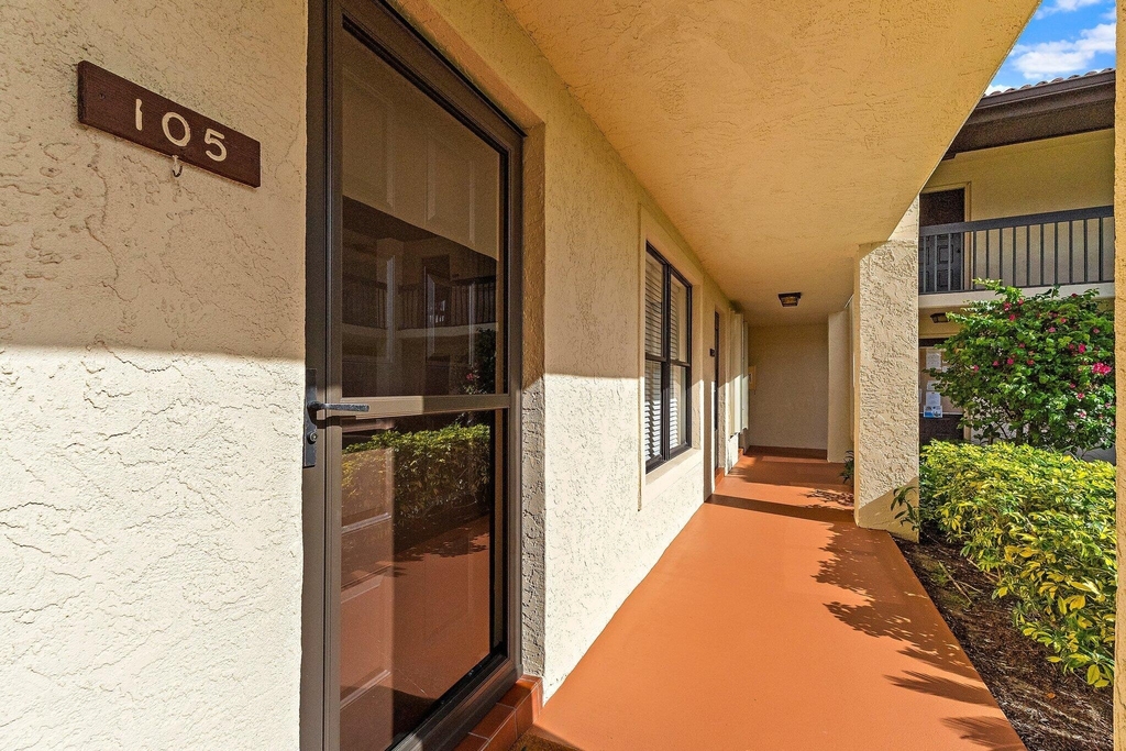 671 Sw South River Drive - Photo 2