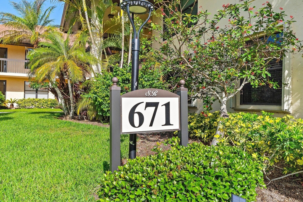 671 Sw South River Drive - Photo 55