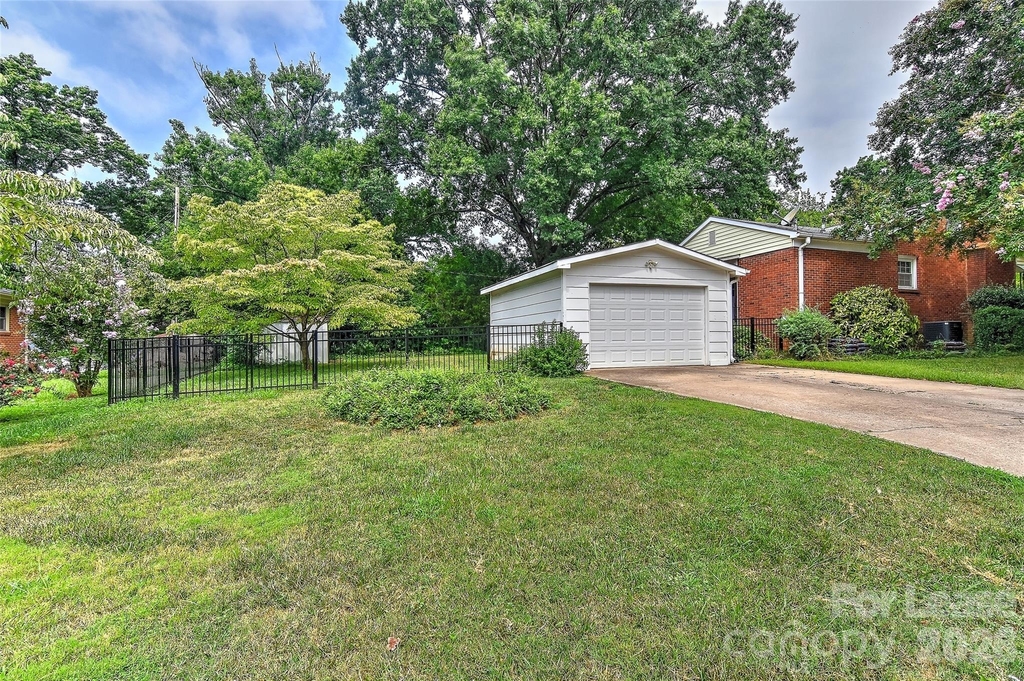 420 Seneca Place - Photo 30