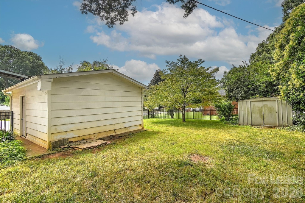 420 Seneca Place - Photo 40