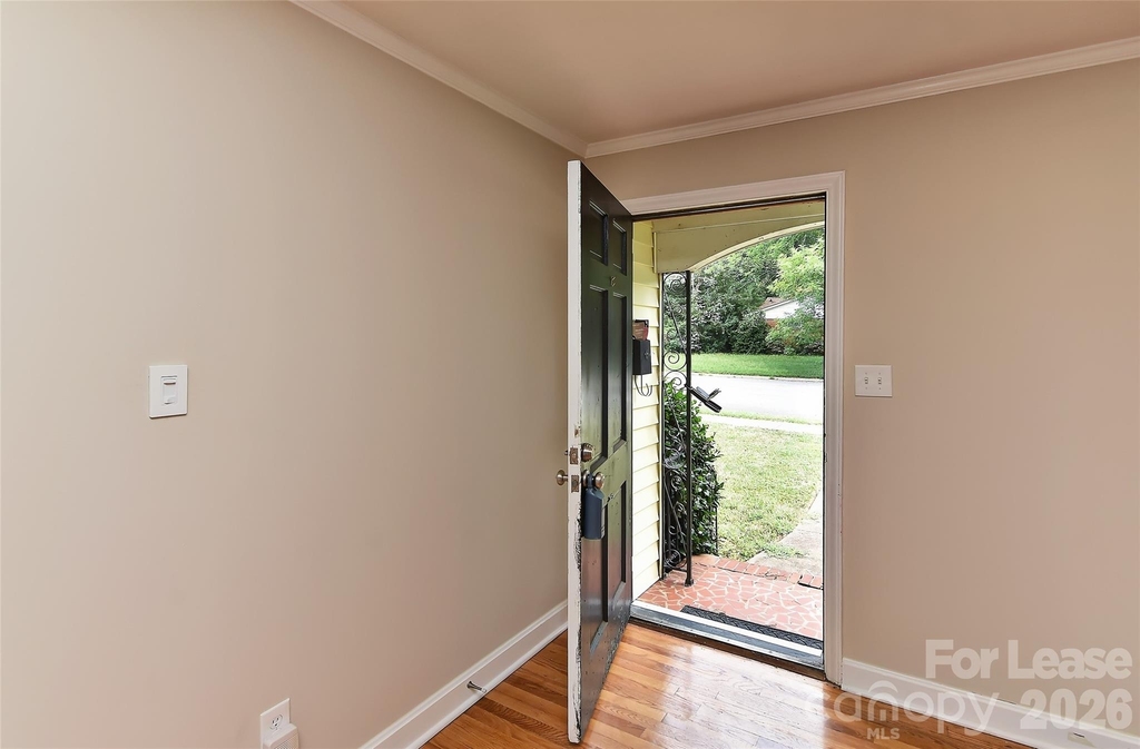 420 Seneca Place - Photo 8