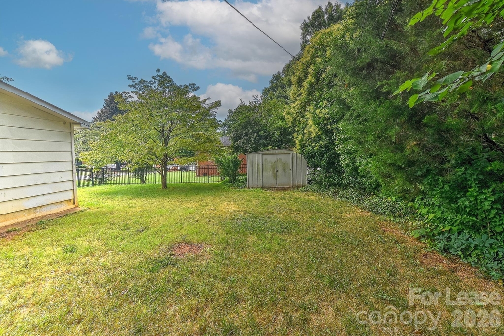 420 Seneca Place - Photo 39