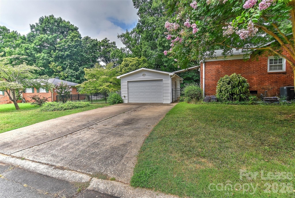 420 Seneca Place - Photo 31