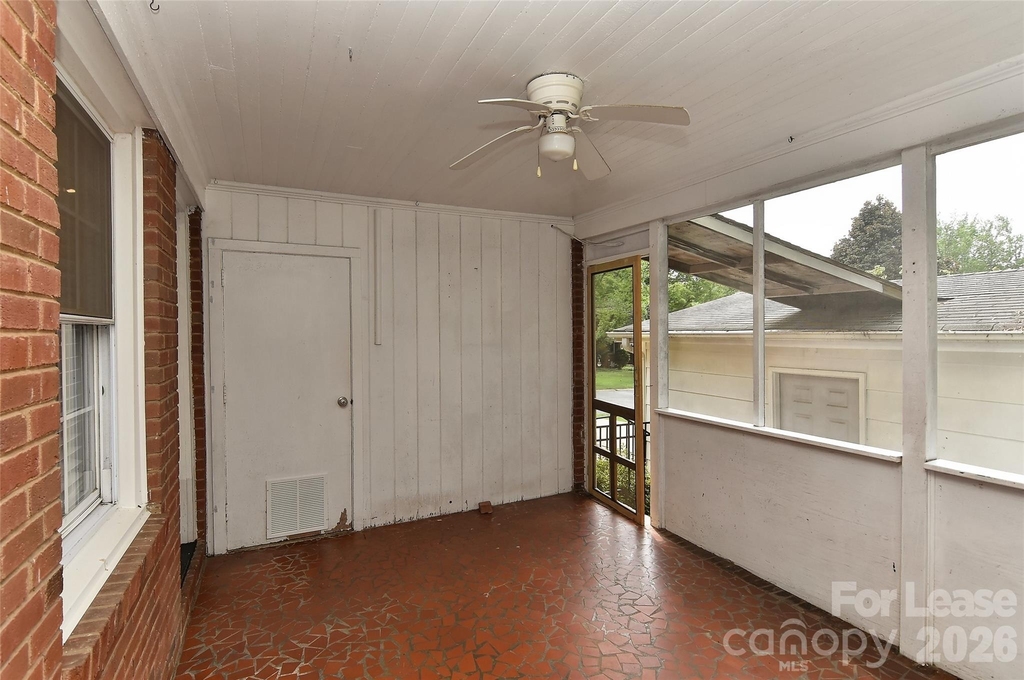 420 Seneca Place - Photo 27