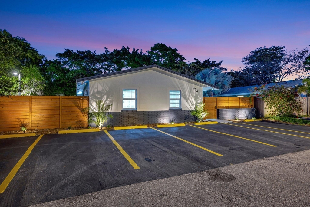 934 Nw 4th Avenue - Photo 3