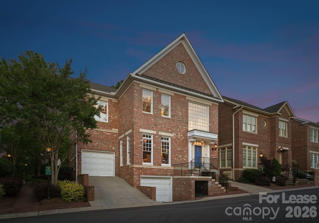 1124 Dilworth Crescent Row - Photo 0