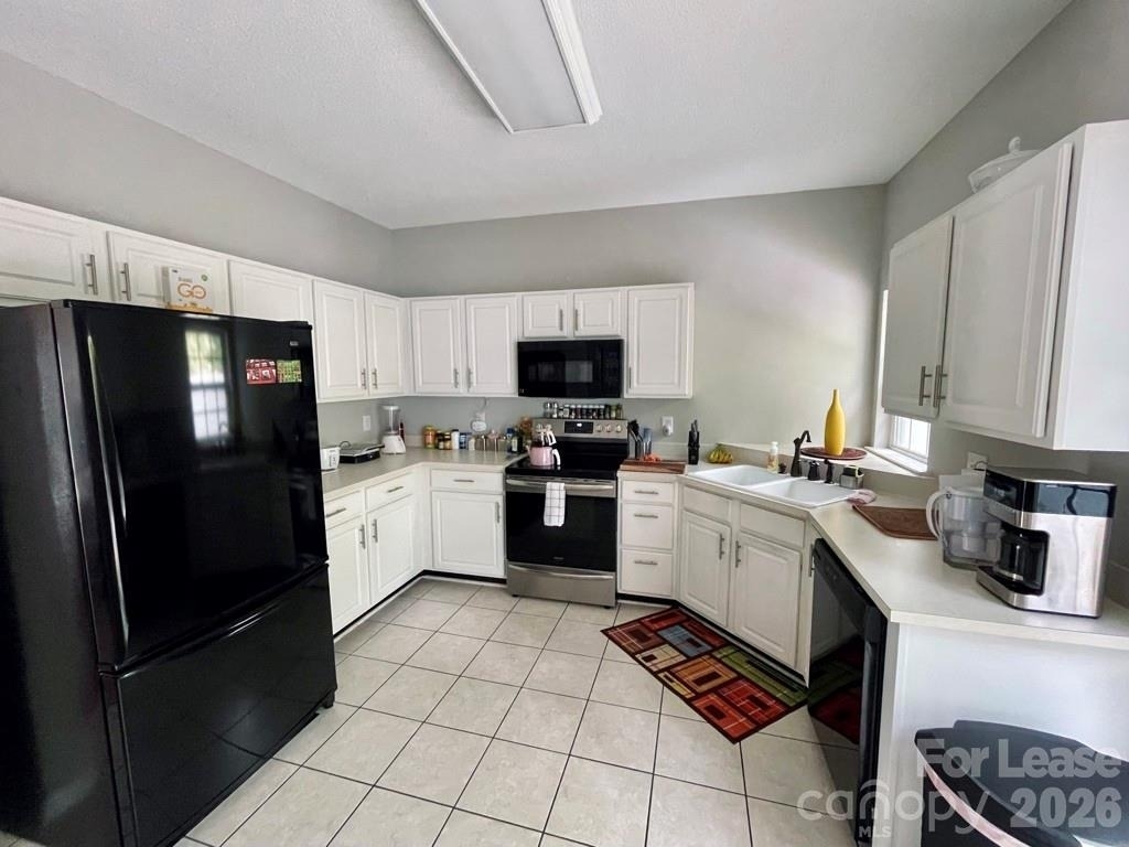 8049 Stoneham Court - Photo 6