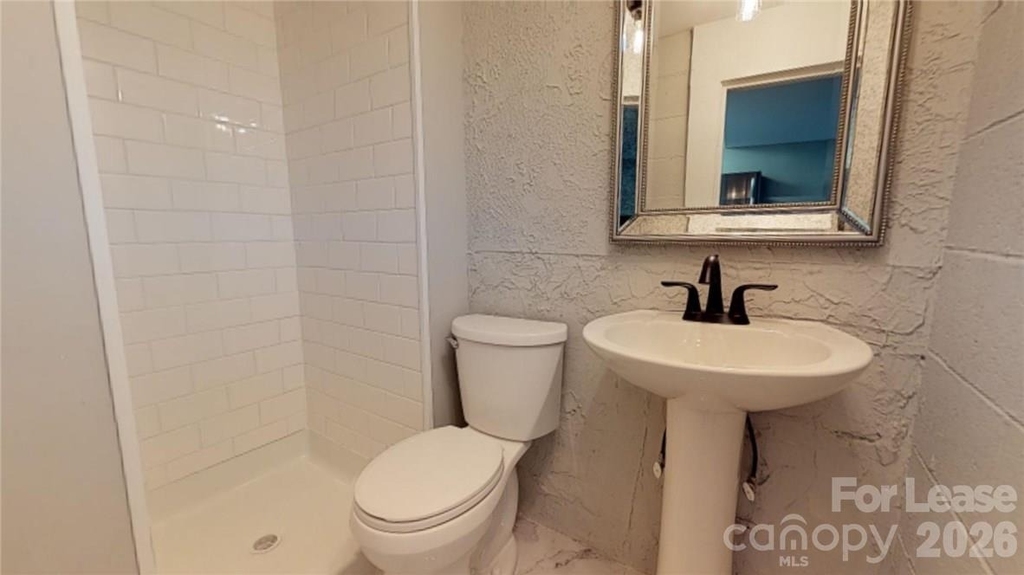 428 Hawthorne Lane - Photo 9