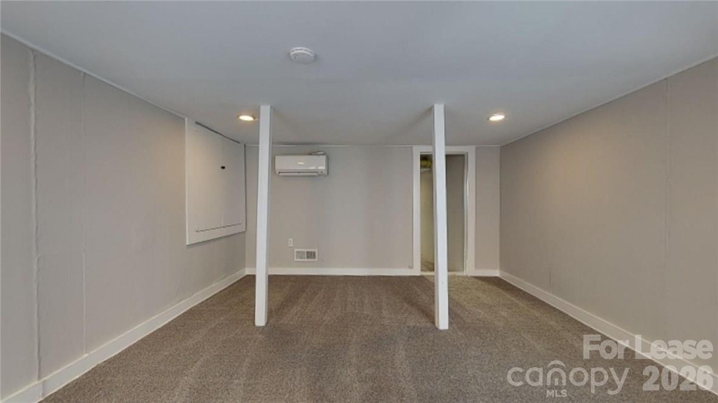 428 Hawthorne Lane - Photo 3