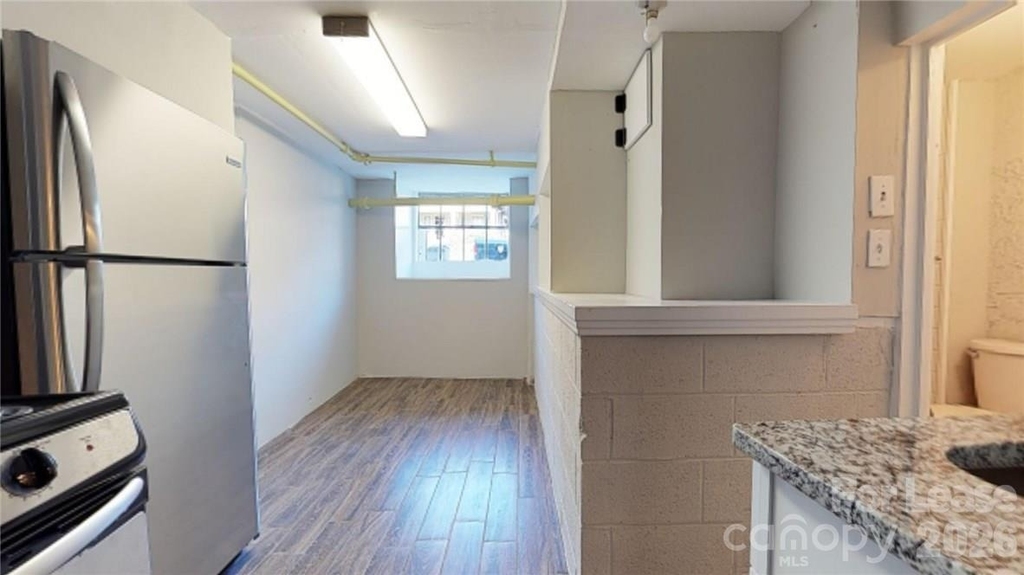 428 Hawthorne Lane - Photo 8
