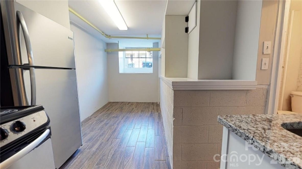 428 Hawthorne Lane - Photo 6
