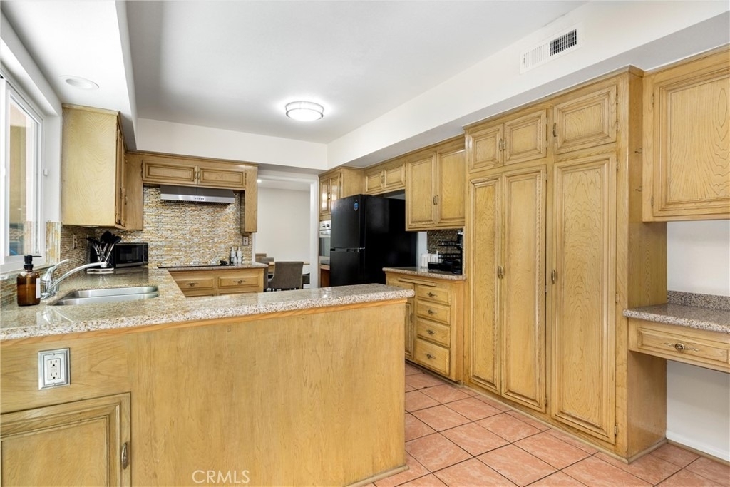 5400 Nagle Avenue - Photo 11