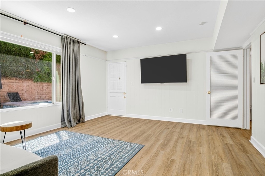 5400 Nagle Avenue - Photo 19